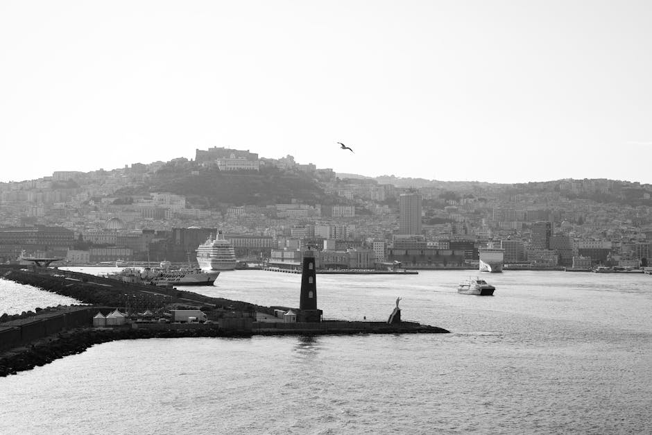 Hydrofoil arriving at Naples port