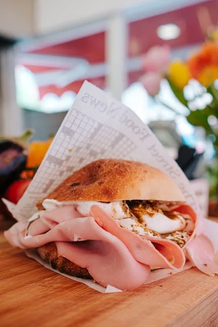Sandwich artisanal à la mortadelle et mozzarella du marché de San Gimignano
