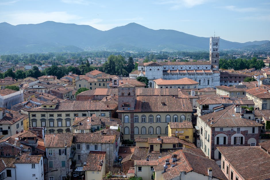 Vista panoramica dalla Torre Guinigi su Lucca