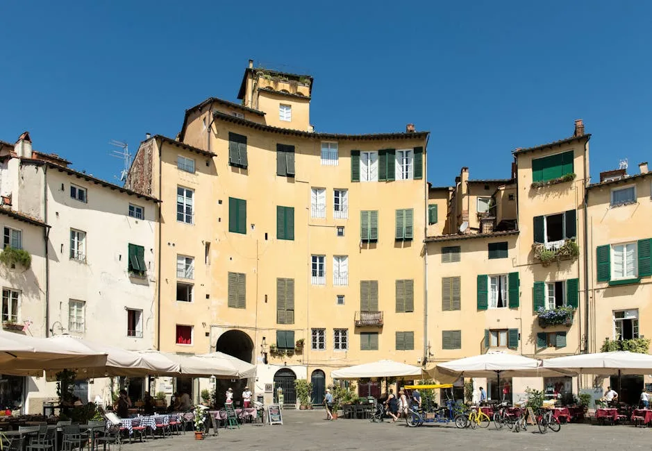 Piazza dell'Anfiteatro in Lucca