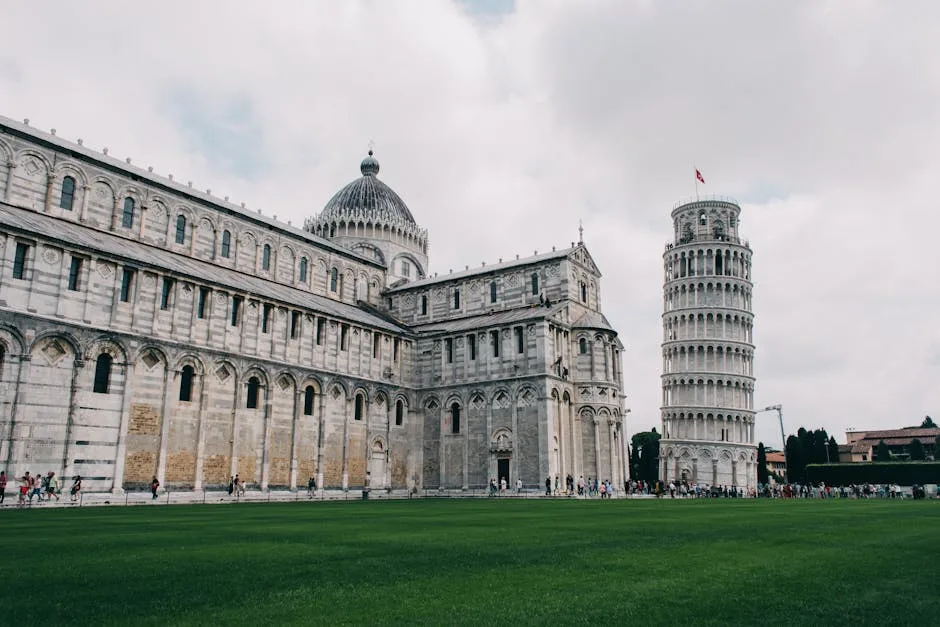 Piazza dei Miracoli con Torre Pendente e Duomo a Pisa, Toscana
