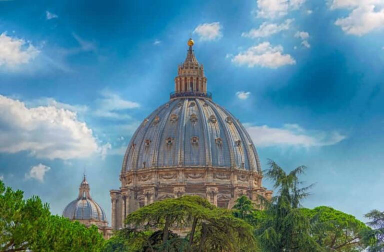 Basilique Saint‑Pierre, dôme et souterrains