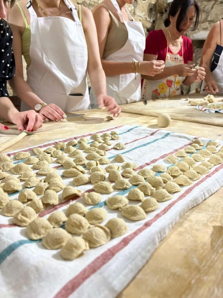 Orecchiette class in a 15th-century courtyard
