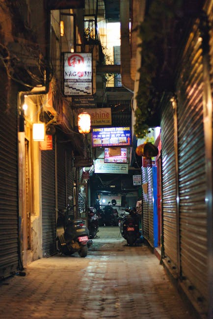 Evening in a narrow Palermo street