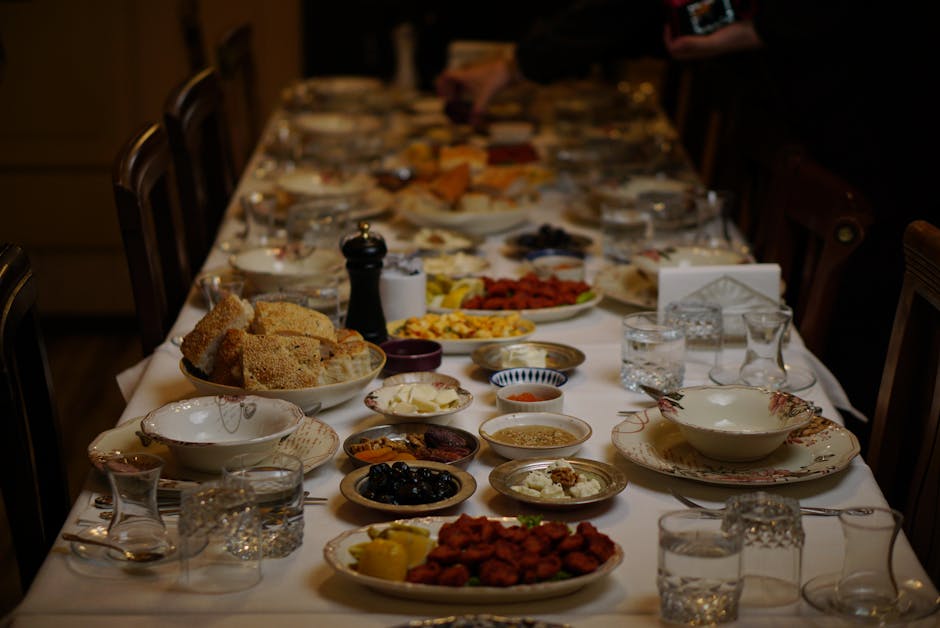 Tischgedeck mit traditionellem lucanischem Essen