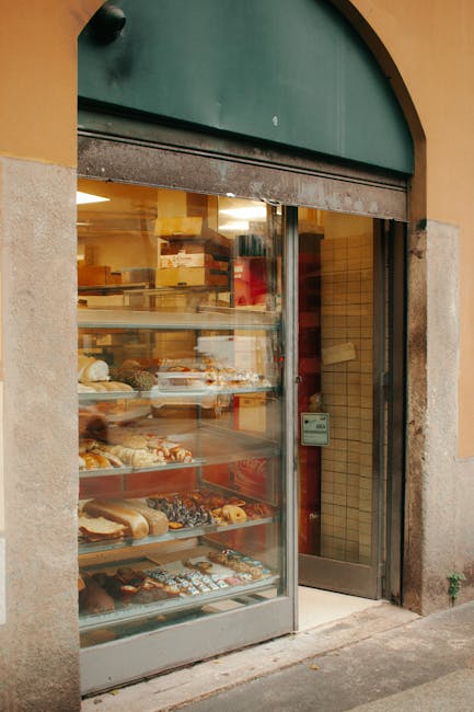 Brood en gebak in etalage van een bakkerij in Padua
