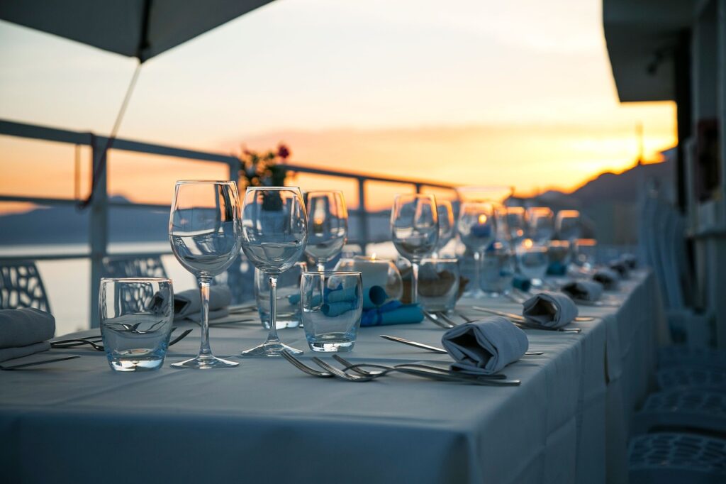 Sunset lakeside dining table in Malcesine