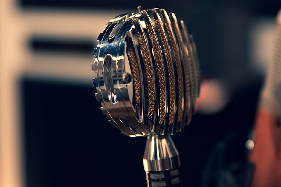 Microfono vintage su palco