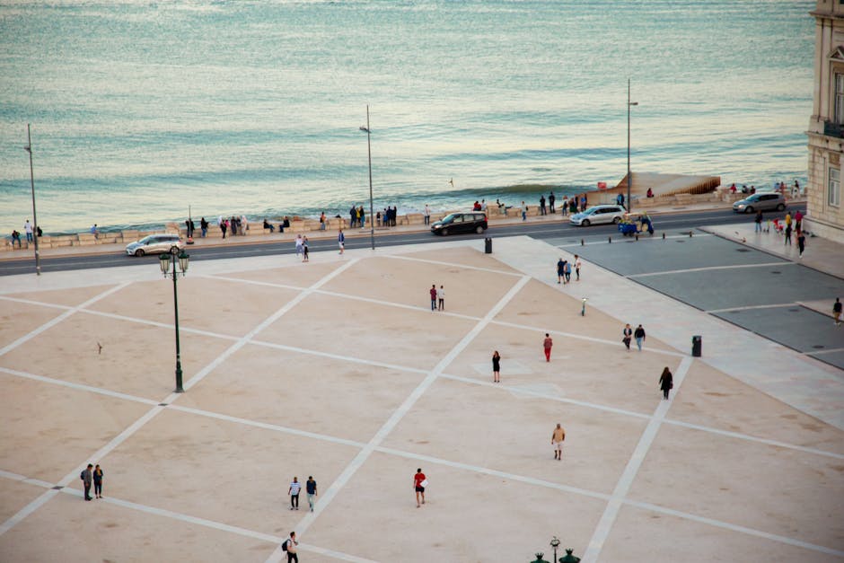 Lisbon Praça do Comércio meeting sunlight