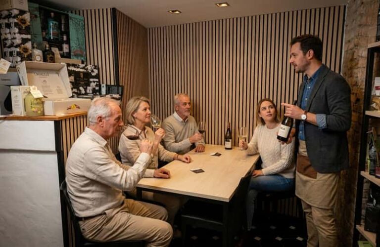 Dégustation conviviale en bar à vin