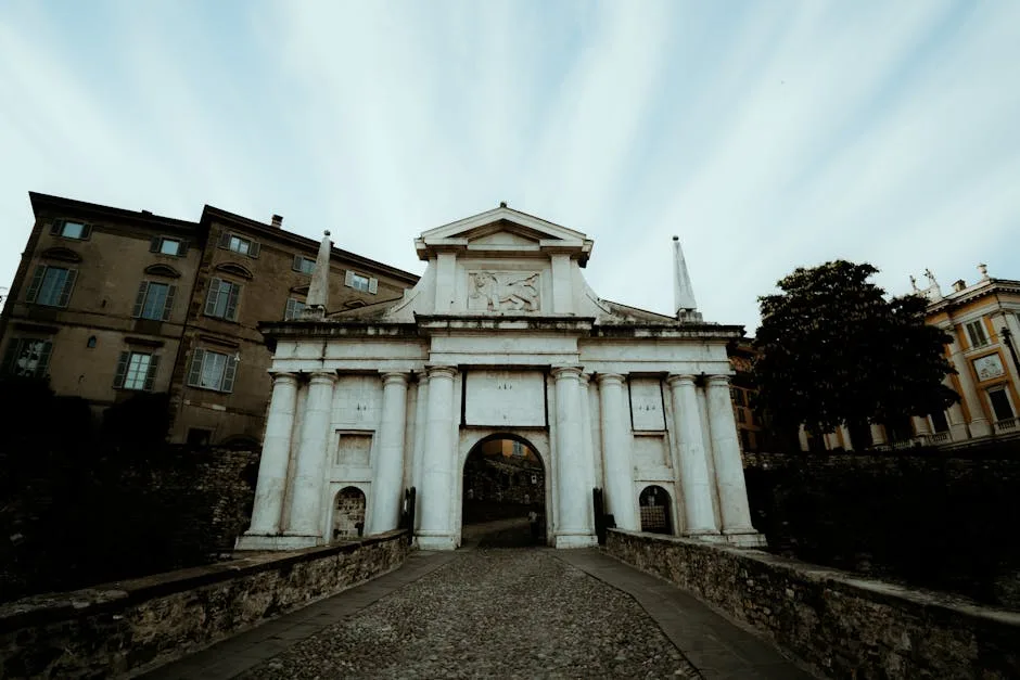 Porta San Giacomo à l'entrée de la Città Alta de Bergame
