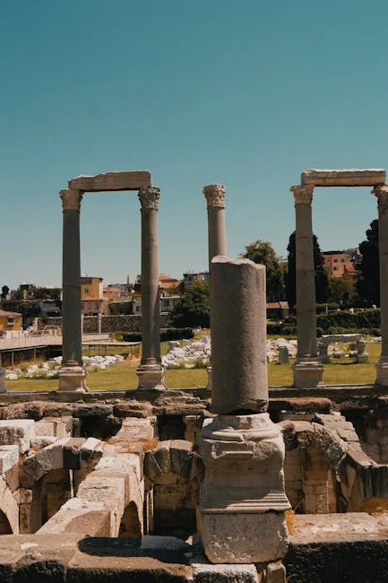 Colonnes romaines dressées sur les ruines antiques d'Aquileia
