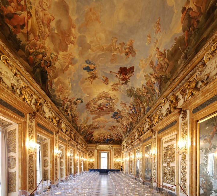 Wielka sala z malowanym sufitem w Palazzo Reale