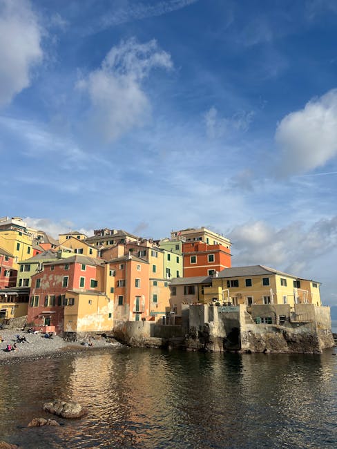 Maisons colorées sur le rivage de Boccadasse à Gênes