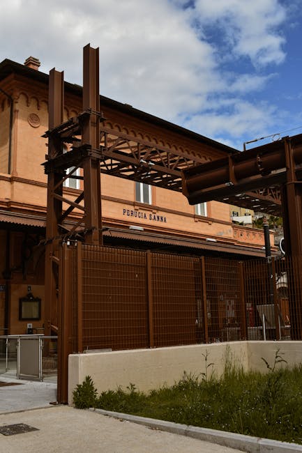 Exterior entrance of Ravenna train station