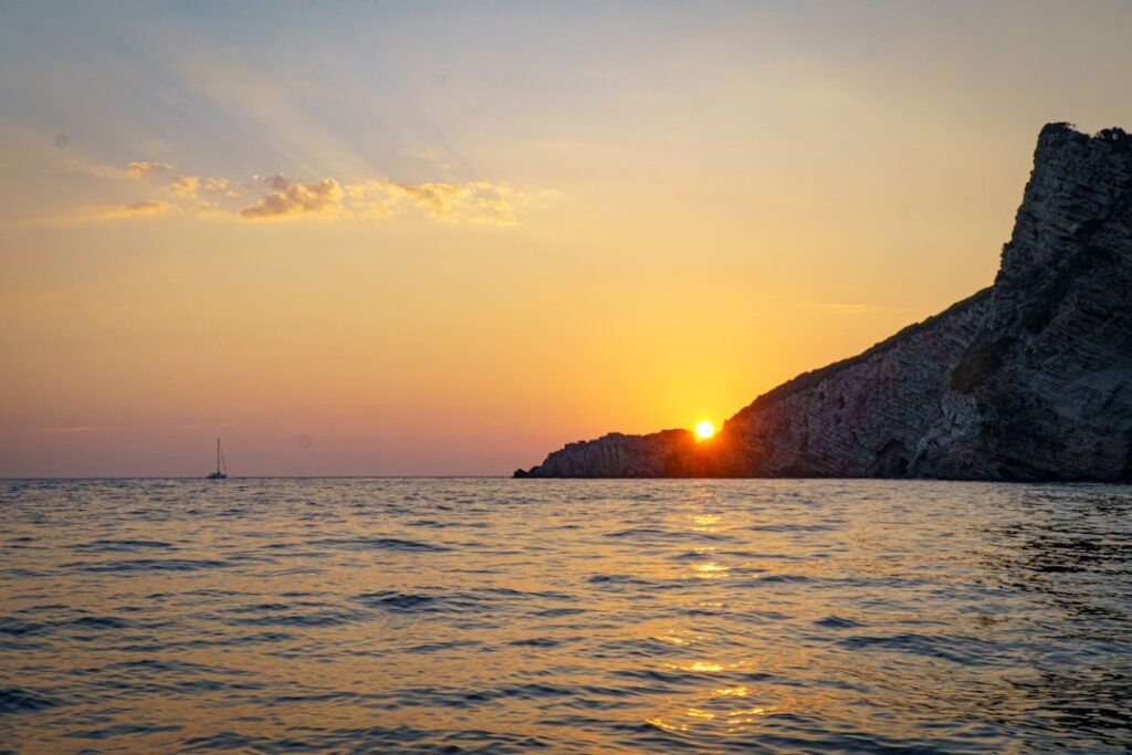 Escursione in barca privata al tramonto a Capri