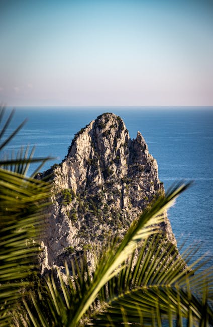 Punta Tragara coastal viewpoint with sea horizon