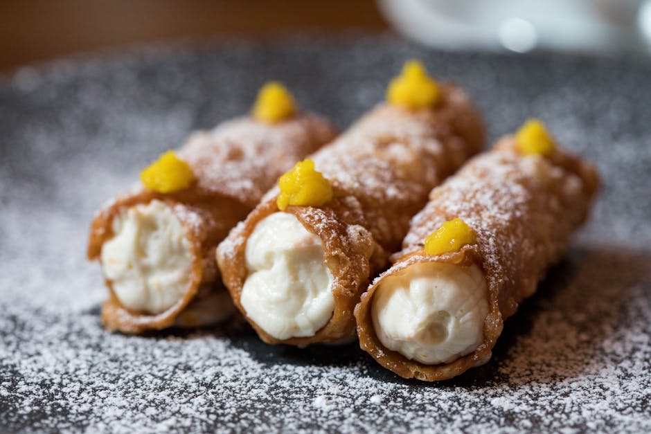Cannoli siciliani serviti in una caffetteria locale