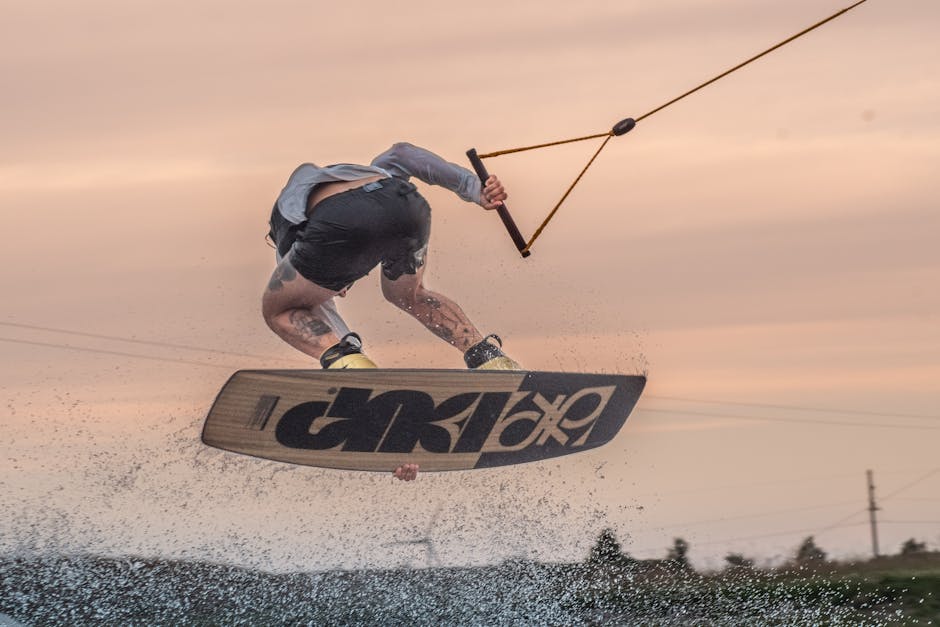Sonnenuntergangs-Wakeboard-Gruppe