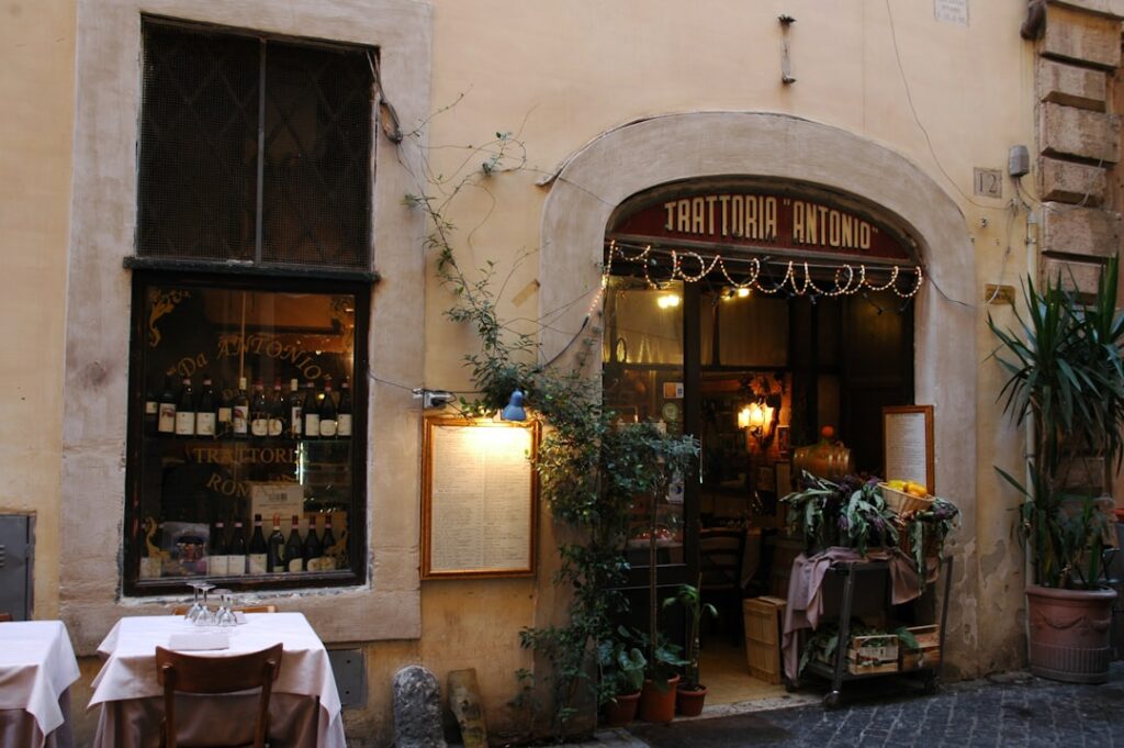 Façade d'une trattoria traditionnelle sur l'Isola dei Pescatori, Lac Majeur