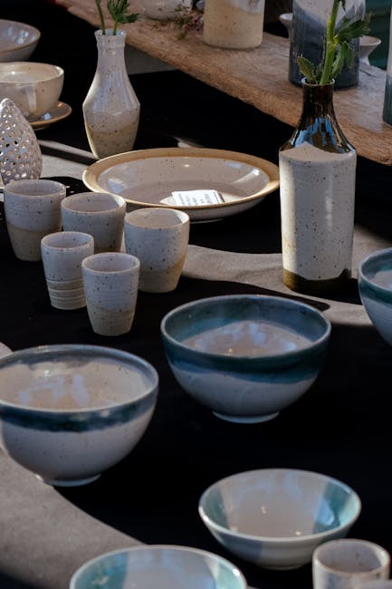 Stoisko z ręcznie robioną ceramiką raku wystawione w Umbrii