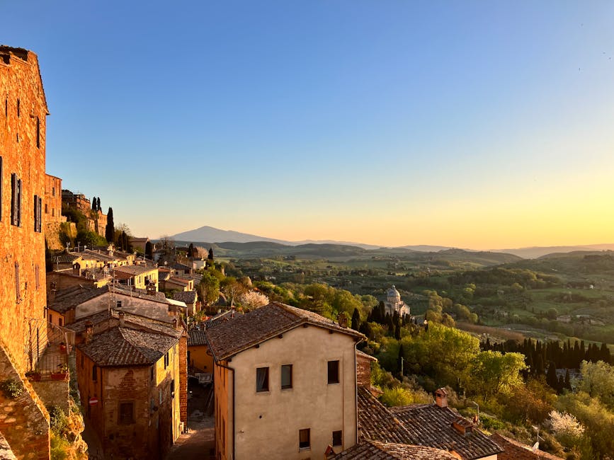 Tramonto su un borgo umbro, vista romantica