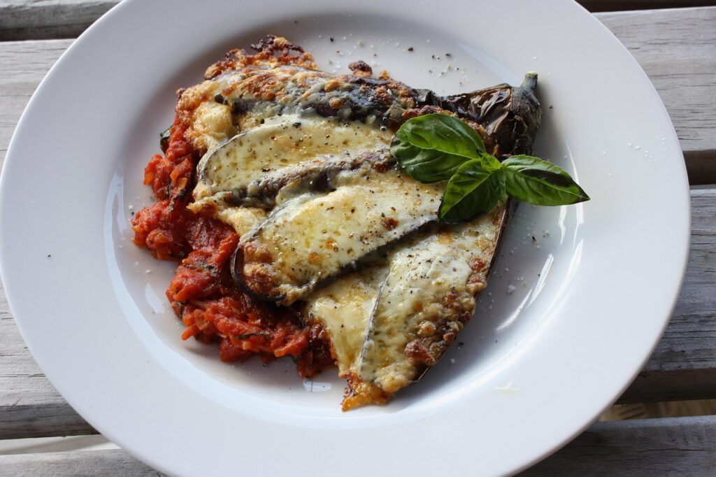 Baked eggplant with tomato sauce and melted cheese, Calabrian-style
