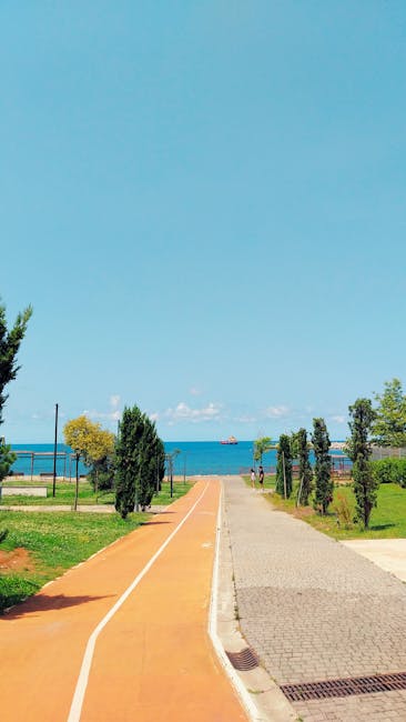 Piste cyclable et promenade bordant la mer Adriatique à Bari