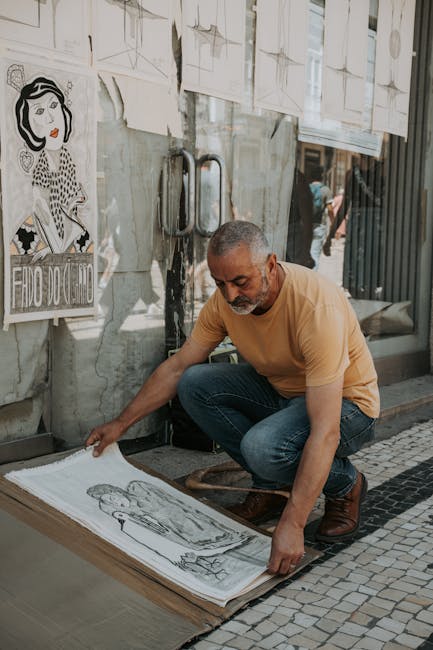 Marchand d'estampes pliant des dessins devant une boutique bariote