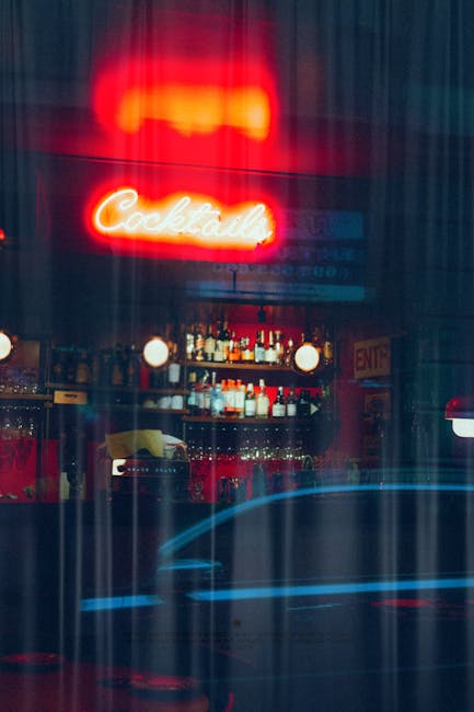 Wnętrze Boheme Lounge Bar, koktajle nocą