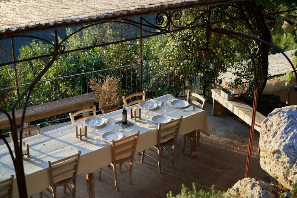 Rustieke agriturismo met buiten eetruimte in Piemonte
