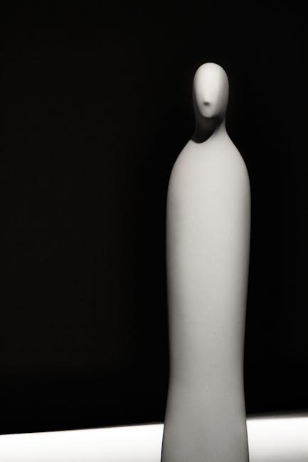 Figura cicladica in marmo bianco