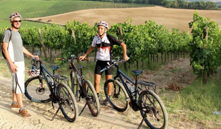 E‑bike premium et déjeuner à la ferme