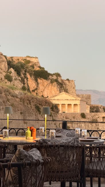 Terrazza serale con vista mare e montagna a Perithia