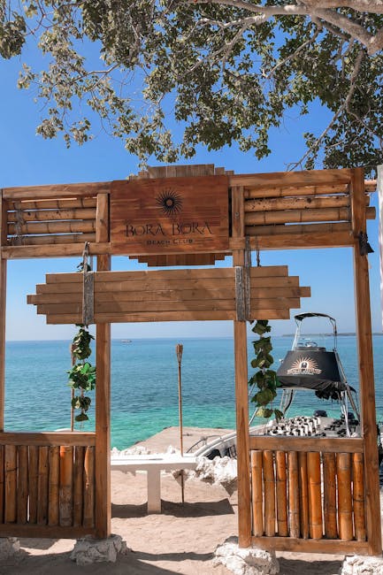 entrée du Bora Bora Beach Club face à la mer, Mykonos