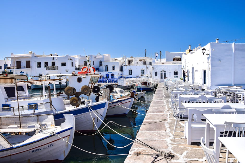 Griekse taverna met visgerechten bij haven van Mykonos