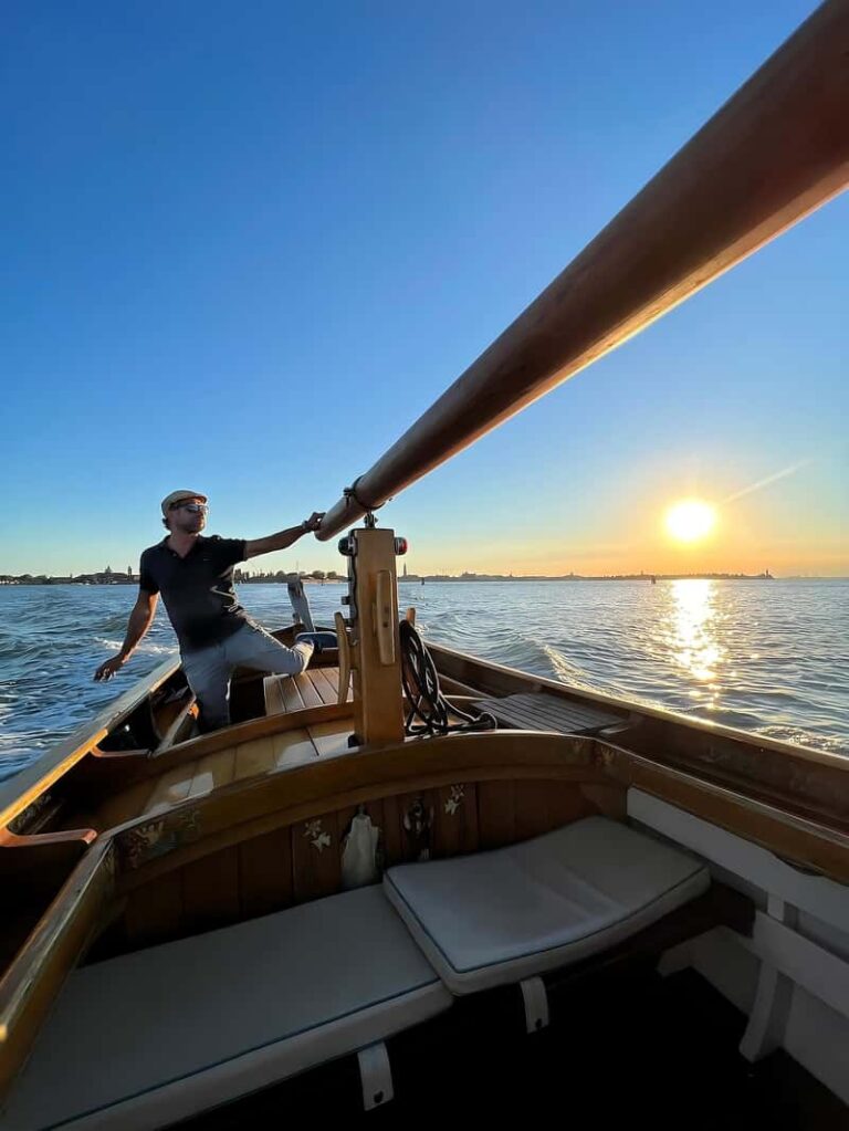 Croisière au coucher du soleil