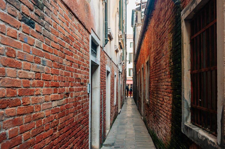 Venice walking narrow alleyways tourists