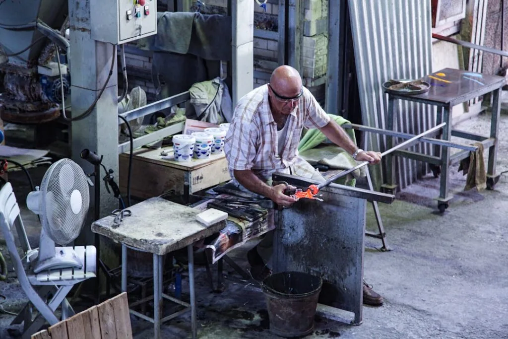 Murano glassblower demonstration midday