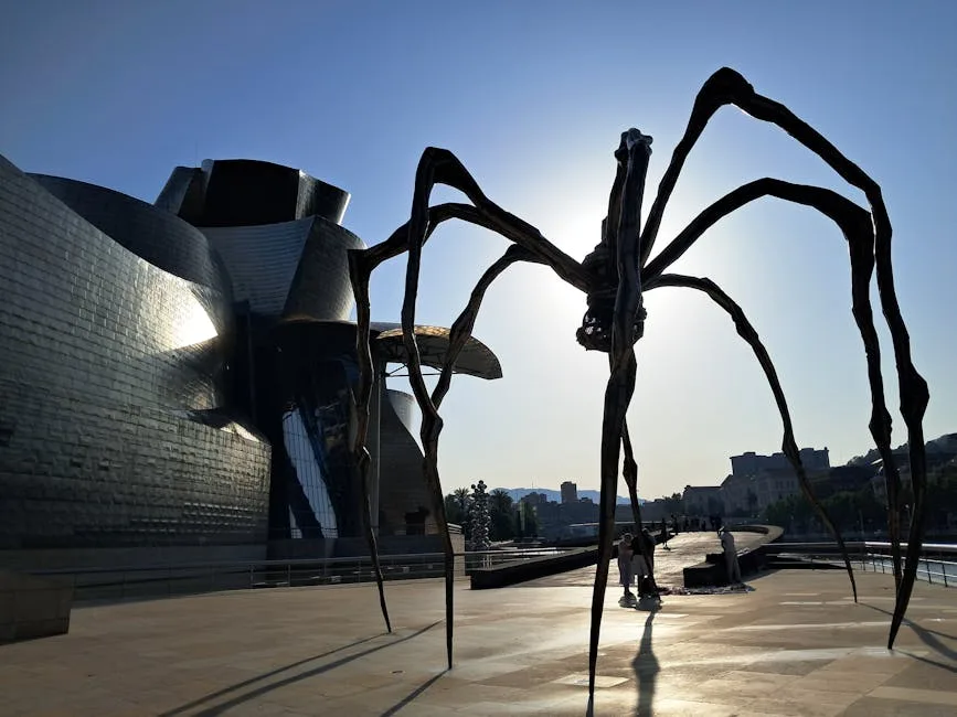 Sculpture araignée monumentale devant le musée Guggenheim de Bilbao