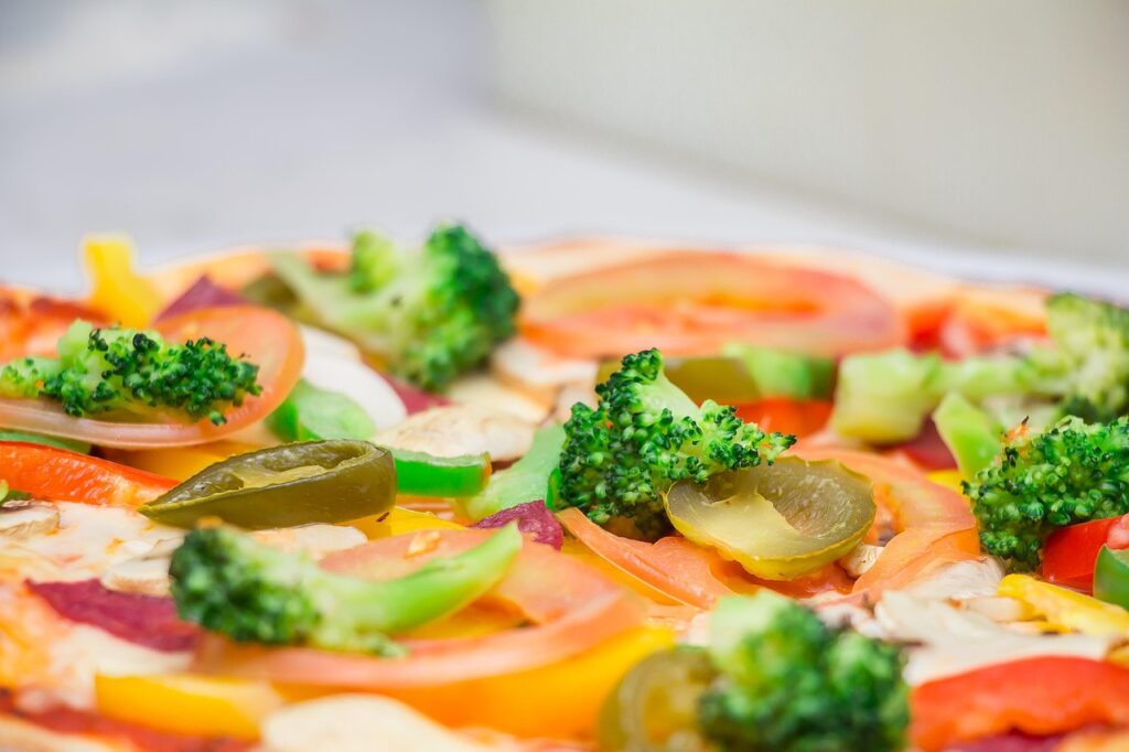 Bezglutenowa pizza z warzywami