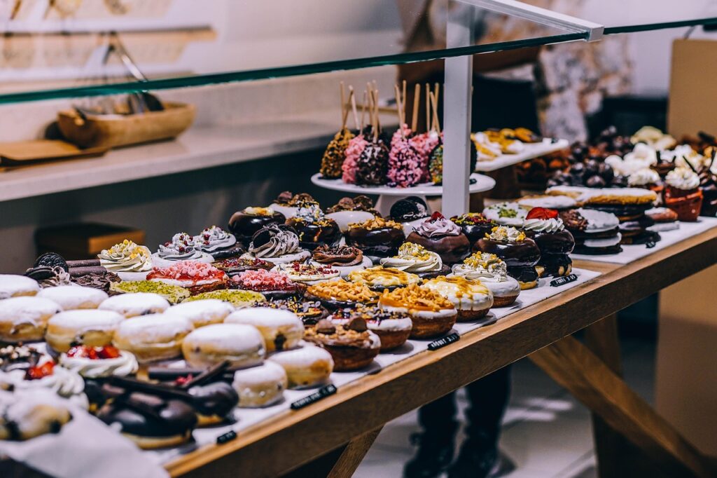 Wybór wegańskich wypieków w Marmont Vegan Pastry Studio