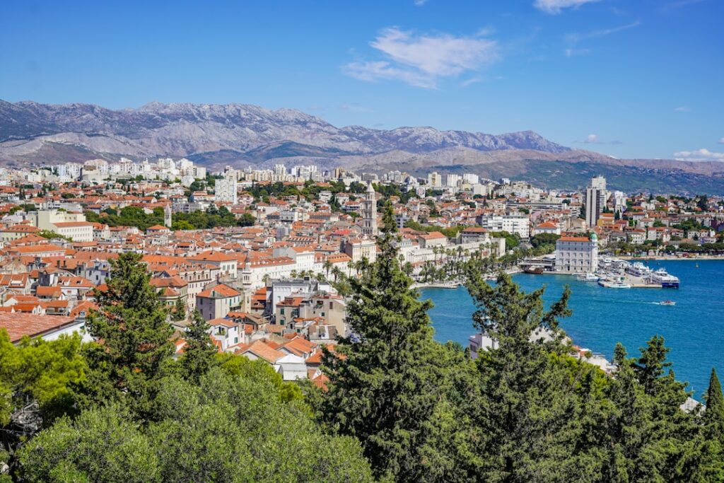 Aussichtspunkt am Marjan‑Hügel mit Panoramablick auf Split und das Meer