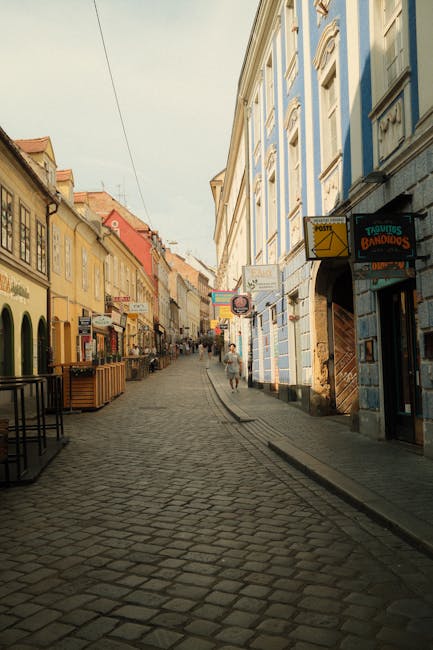 Via lastricata del centro storico di Zagabria al mattino