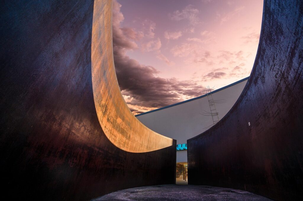 Tramonto a Greeting to the Sun, installazione moderna sul lungomare di Zadar