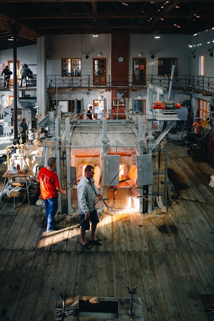 Ancient Glass Museum artisan blowing glass