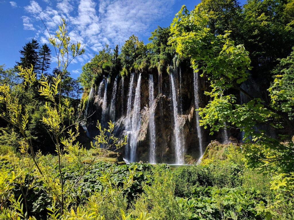 Parcheggio P1 e chiosco informazioni all'Ingresso 1 dei Laghi di Plitvice
