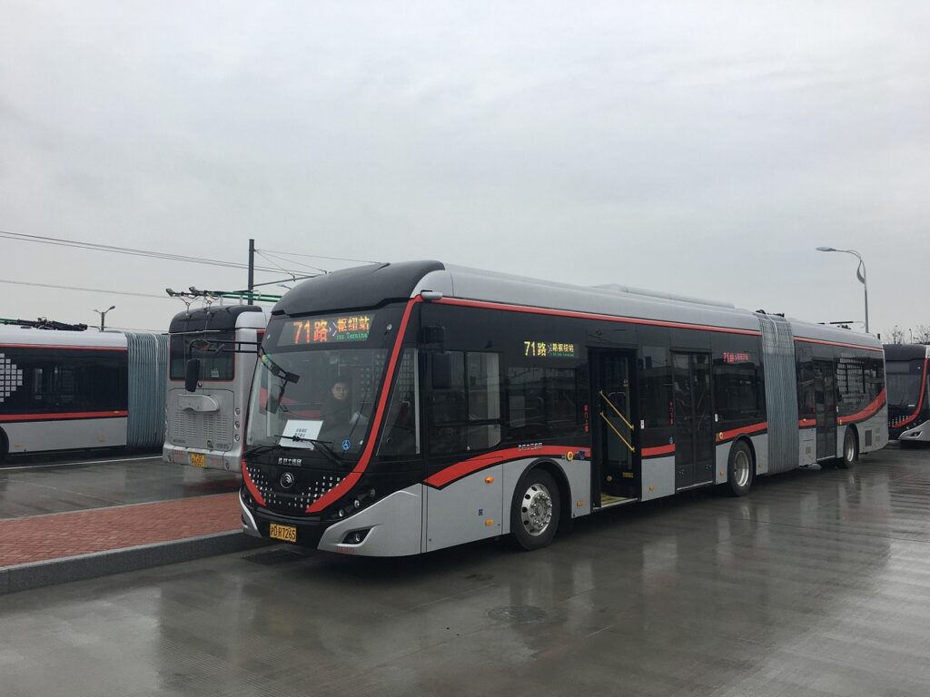 Esterno della stazione degli autobus di Zara al mattino