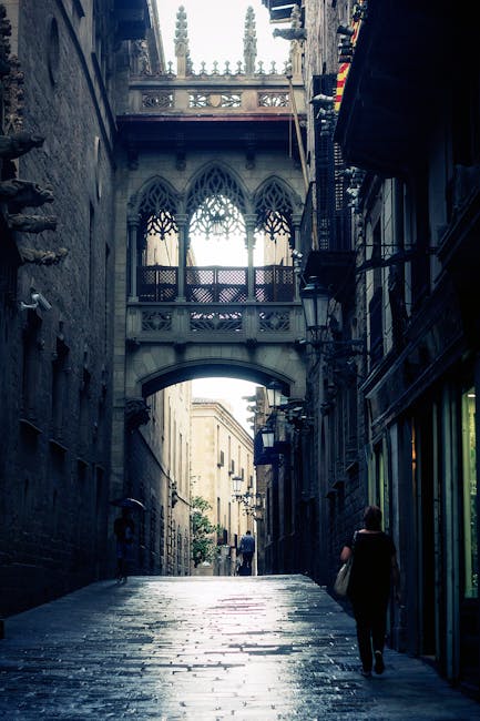 Vicoli medievali del Quartiere Gotico alla sera