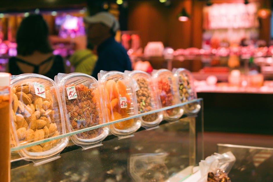 Marktkramen met kleurrijk fruit in La Boqueria